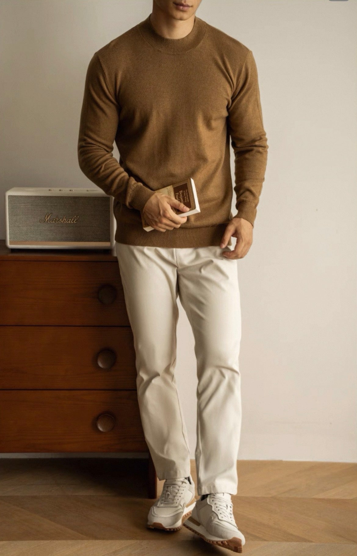 CREWNECK SWEATER